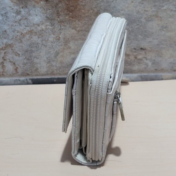 Vintage Leather Zip Around Wallet Cream Purse Snap Bifold - Picture 13 of 15